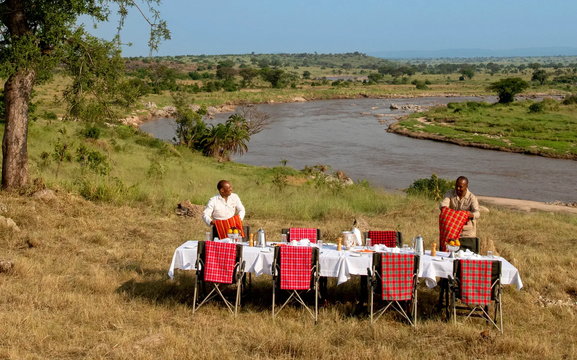 Mara River bush breakfast