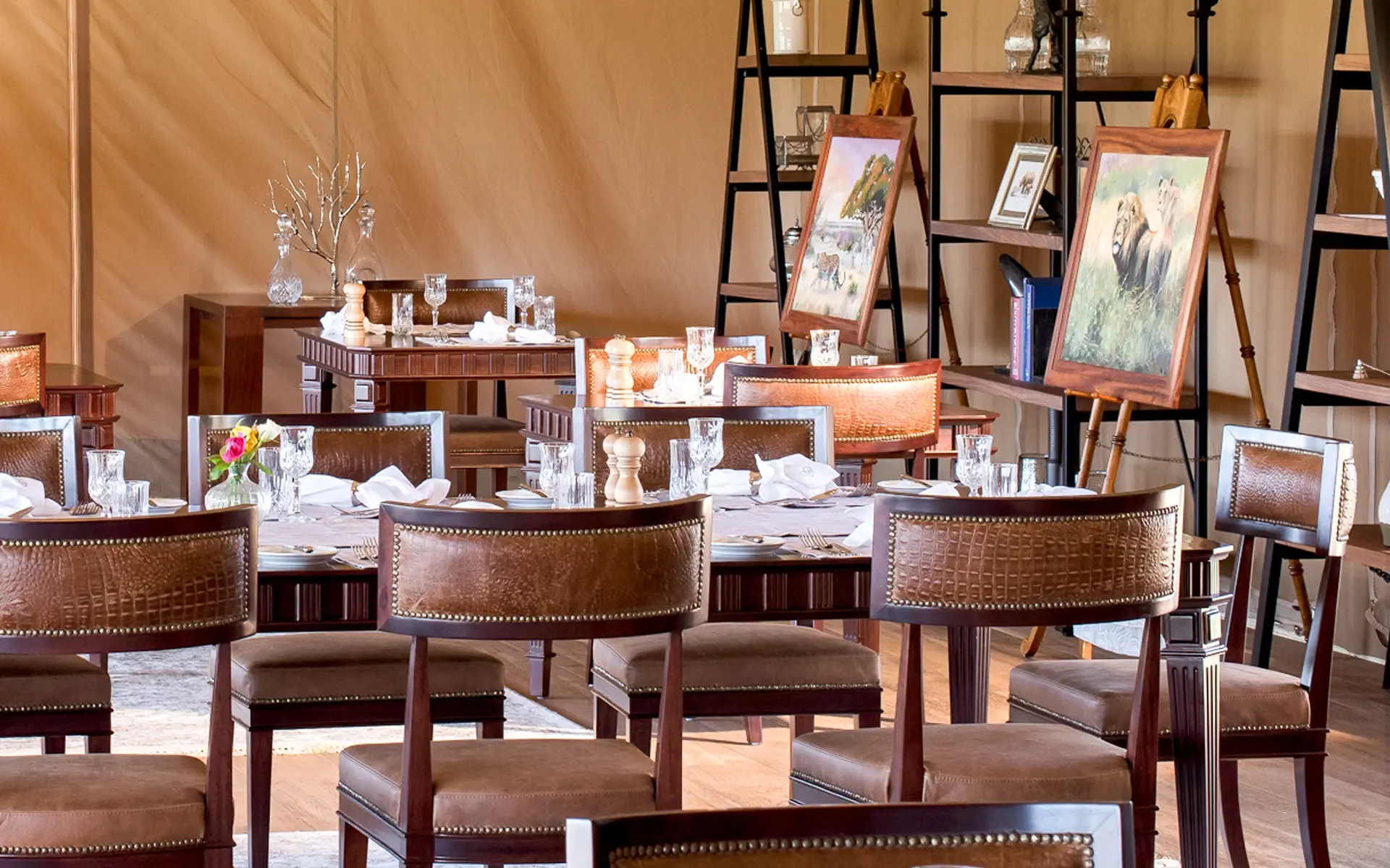Luxury dining on an African safari