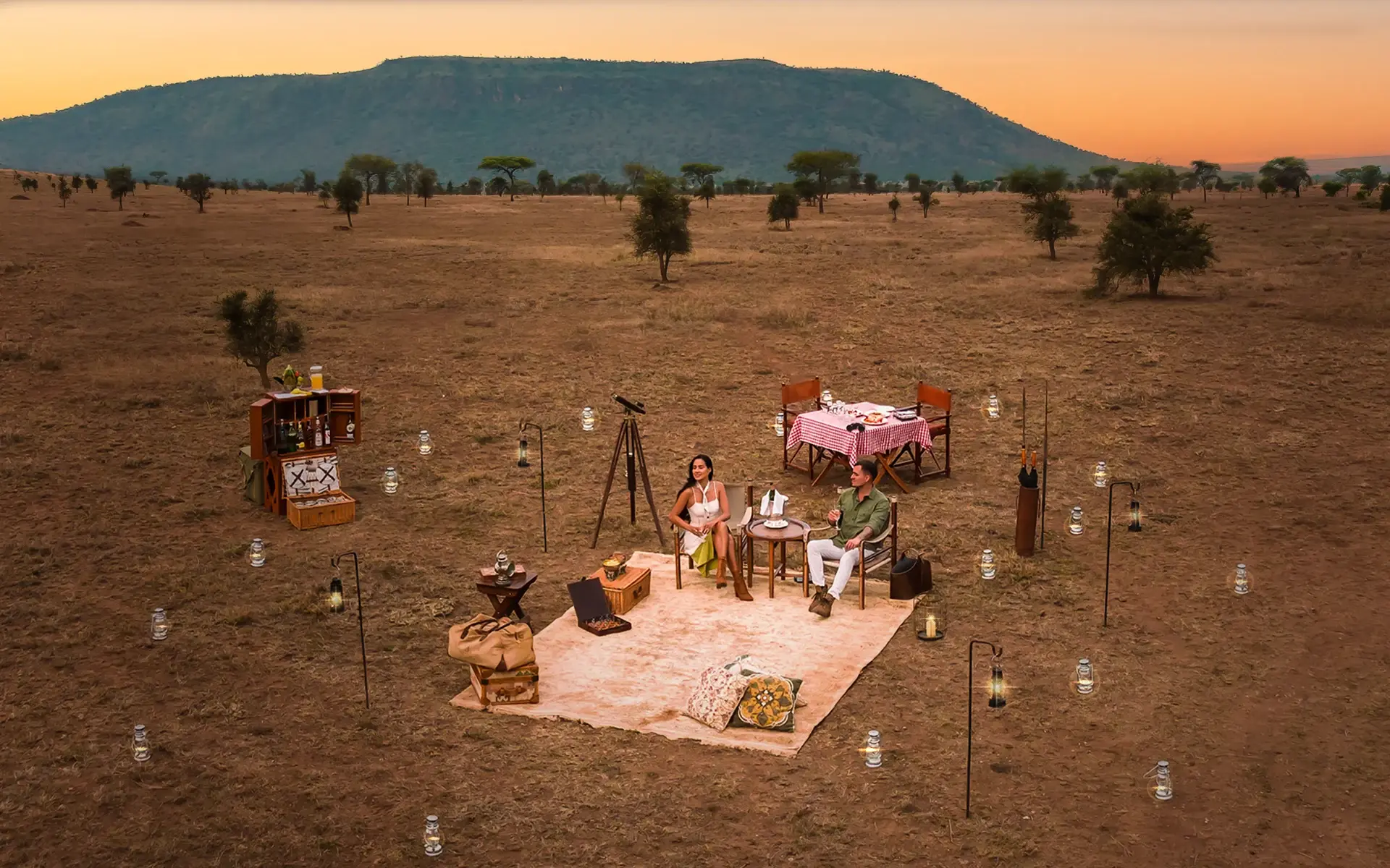 Sundowner on a luxury African safari